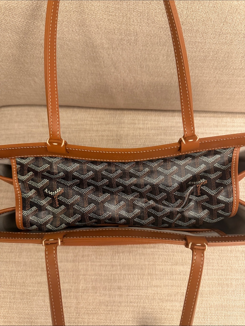 Goyard Pebbled Leather Tote in Cognac - Picture 2 of 5